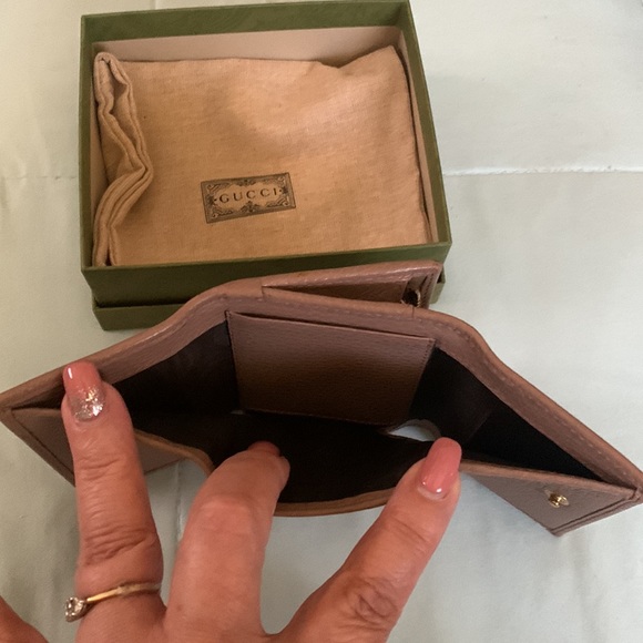 Authentic GUCCI GG Marmont Trifold Compact Leather Wallet - Picture 8 of 16